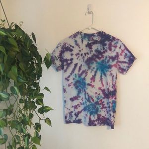 Women’s Tie Dye Shirt